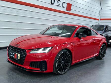 AUDI TT 2.0 TFSI 40 Black Edition